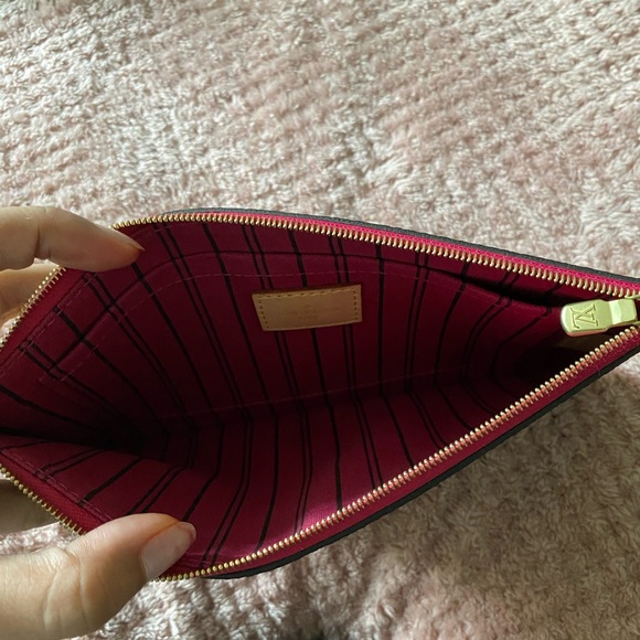 ❌SOLD❌Neverfull Pouch (MM) Monogram Pivoine - Picture 2 of 15